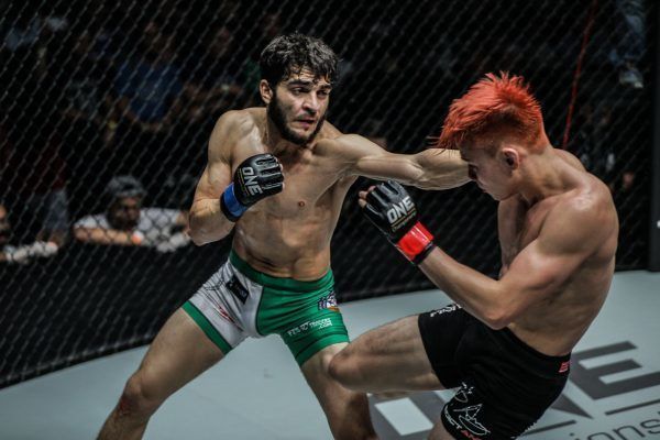 Ahmed Mujtaba Strikes Against Benedict Ang
