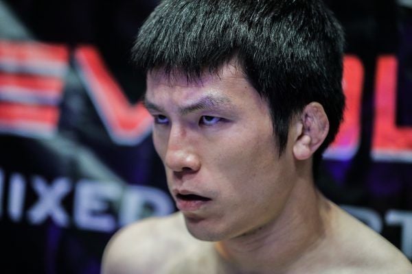 Shinya Aoki ADUX4573 600x400