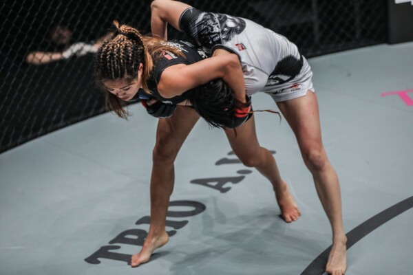 Angela Lee vs Jenny Huang ADUX1794 600x400