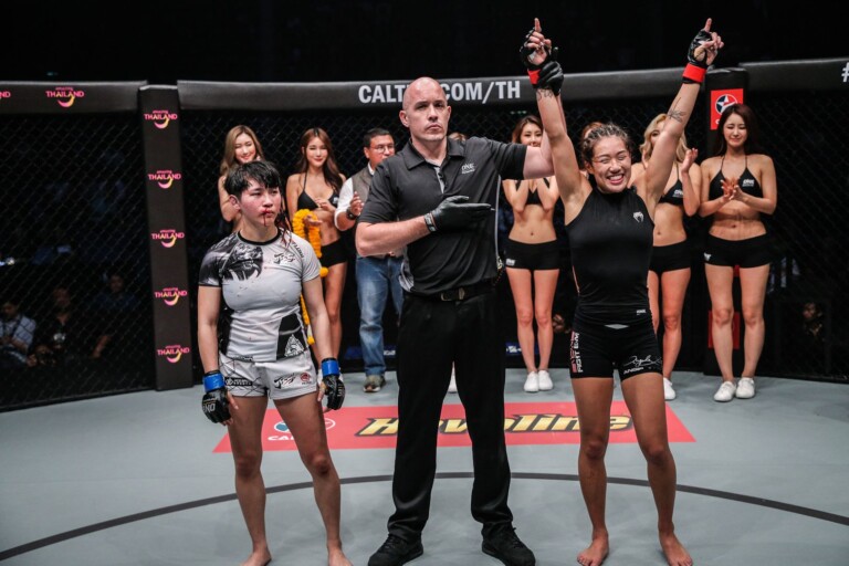 Angela Lee vs Jenny Huang IMG_7456 768x512