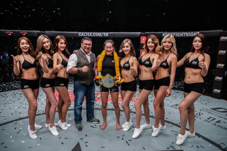 Angela Lee vs Jenny Huang IMG_7493 768x512