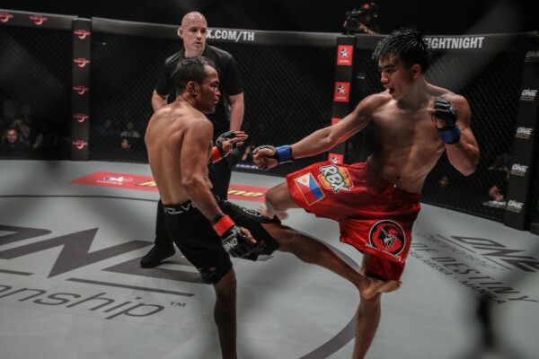 Dejdamrong Sor Amnuaysirichoke vs Joshua Pacio IMG_6722 600x400