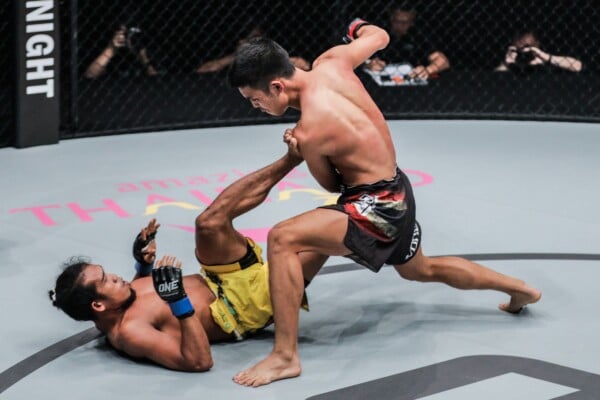 Pongsiri Mitsatit vs Rabin Catalan ADUX9440 600x400