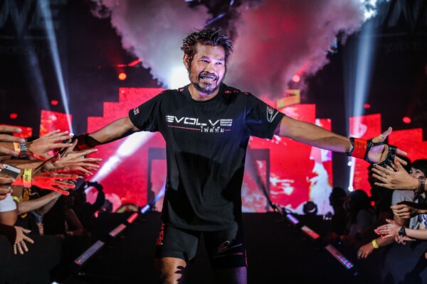 Yodsanan Sityodtong vs Ramon Gonzales IMG_5982 600x400