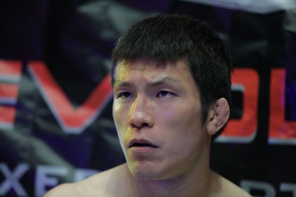 Shinya Aoki ADUX45781 600x400
