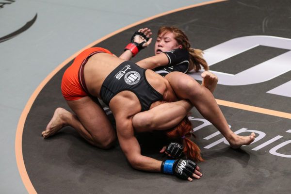 Angela Lee DUXC7559 600x400
