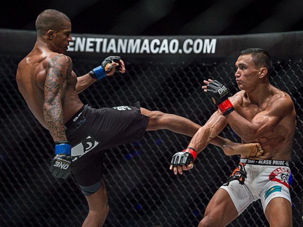 Adriano Moraes Macau Fight 3 29 2 600x450