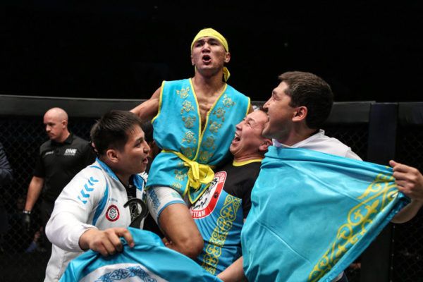 Kairat Akhmetov IMG_5410 600x400