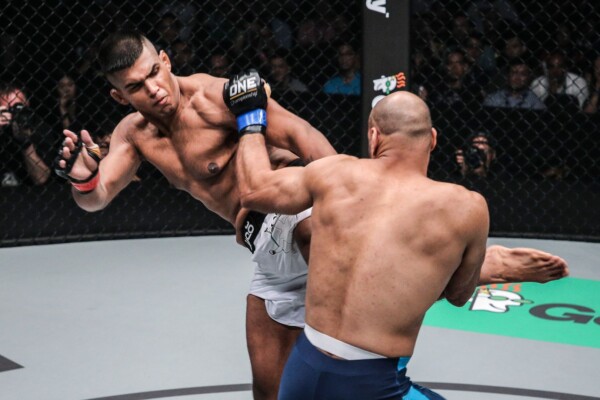 Agilan Thani Dominates Sherif Mohamed For Decision Victory