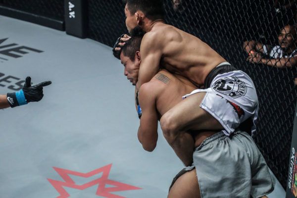 Adrian Matheis ADUX68951 600x400