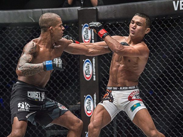 Adriano Moraes Macau Fight 3 391 600x450