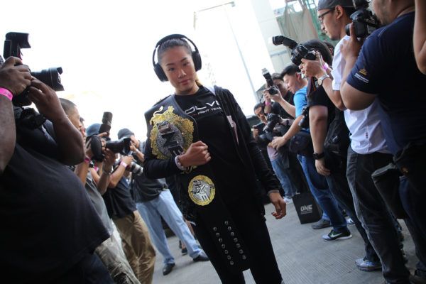 Angela Lee IMG_4631 600x400