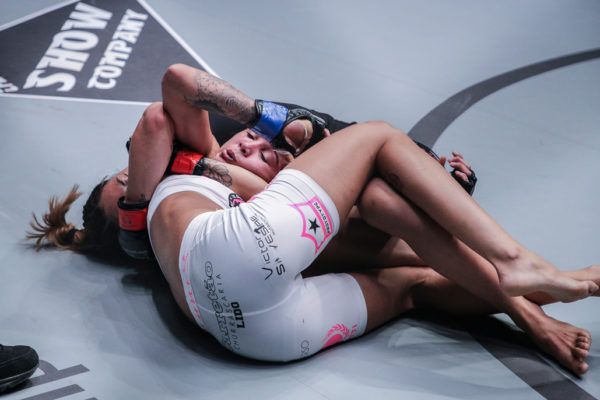 Angela Lee IMG_5365 600x400