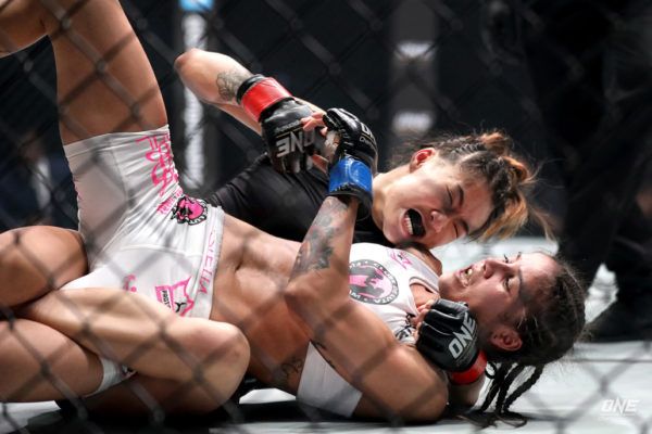 Angela Lee ONE1705_4111 600x400