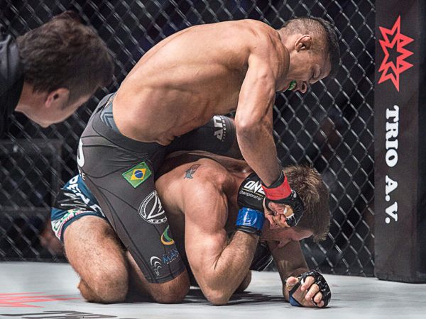 Bibiano Fernandes Macau Fight 3 14 2 600x450