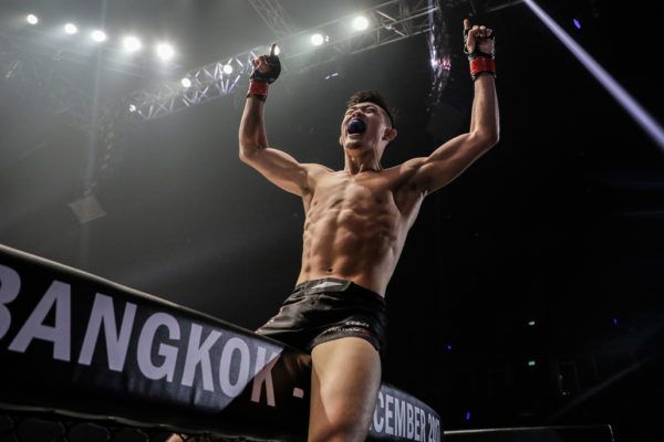 Christian Lee SGDC22411 600x400
