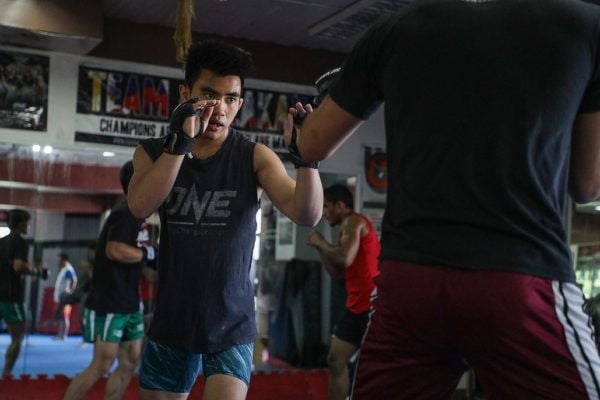 Joshua Pacio ADUX9809e web 600x400