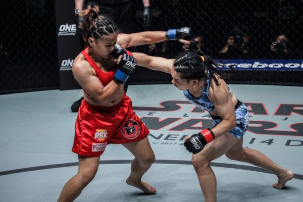 Mei Yamaguchi SGDC3172 600x400