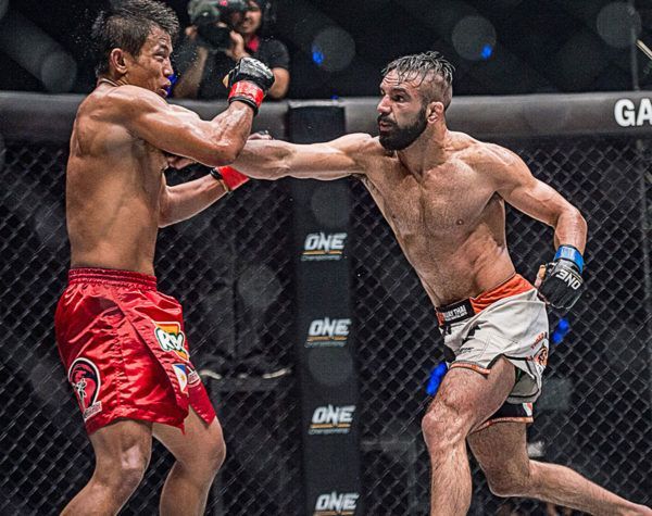 Emilio Urrutia kl fight 3 95 600x475