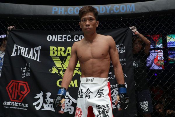 Hayato Suzuki ADUX7842 600x400