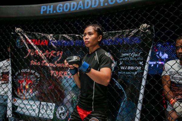 Jomary Torres 171209 BKK DA 0842 600x400