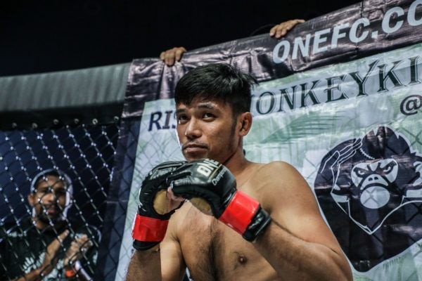 Riski Umar 171124SG_DC 7739 600x400