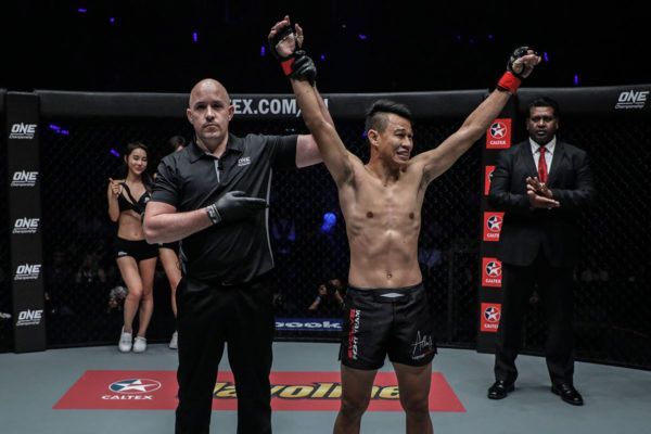 Muay Thai legend Sagetdao Petpayathai gets the knockout win in mixed martial arts competition