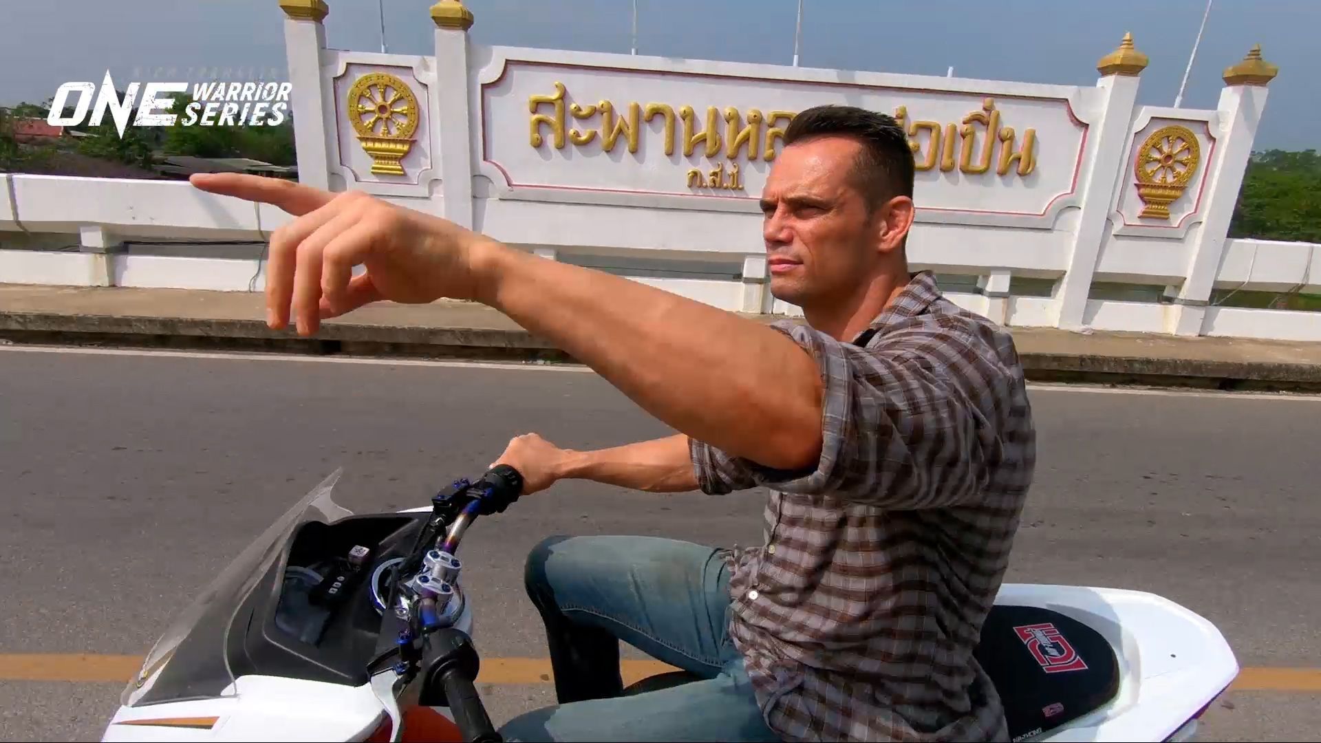 OWS_BKK_EP02_FULL_012718.00_09_37_22.Still003