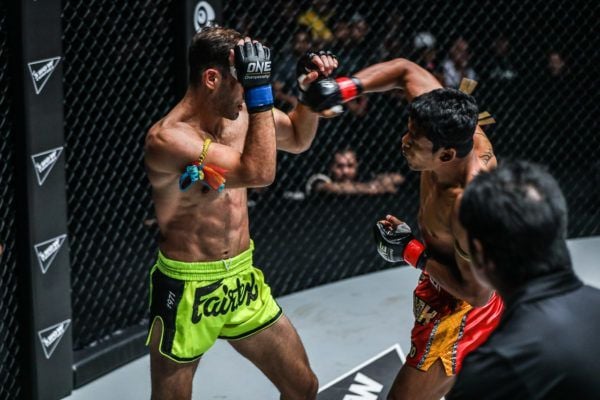 Jo Nattawut IMGL4861 600x400