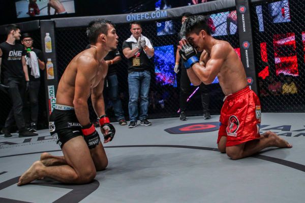 Danny Kingad Shows Respect To Yuya Wakamatsu