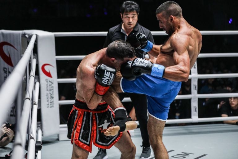 Italian kickboxer Mustapha Haida knees Daniel Dawson