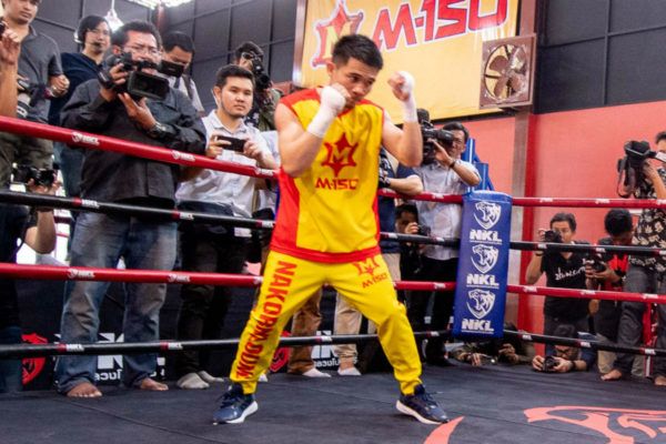 Srisaket Sor Rungvisai BBB_2435 600x400