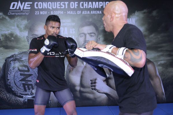 Amir Khan RAW_4581 600x400