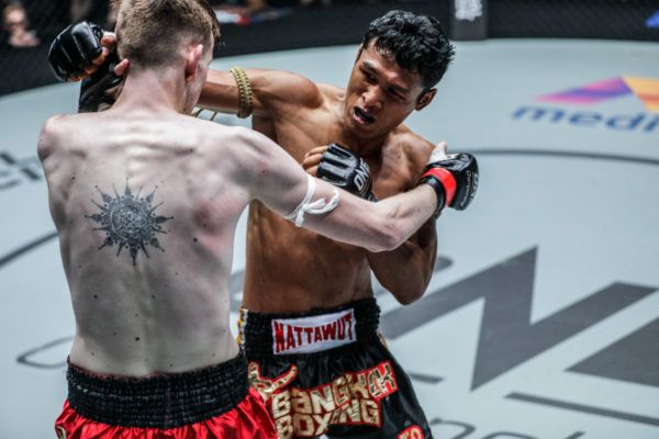 Jo Nattawut IMGL1038 600x400