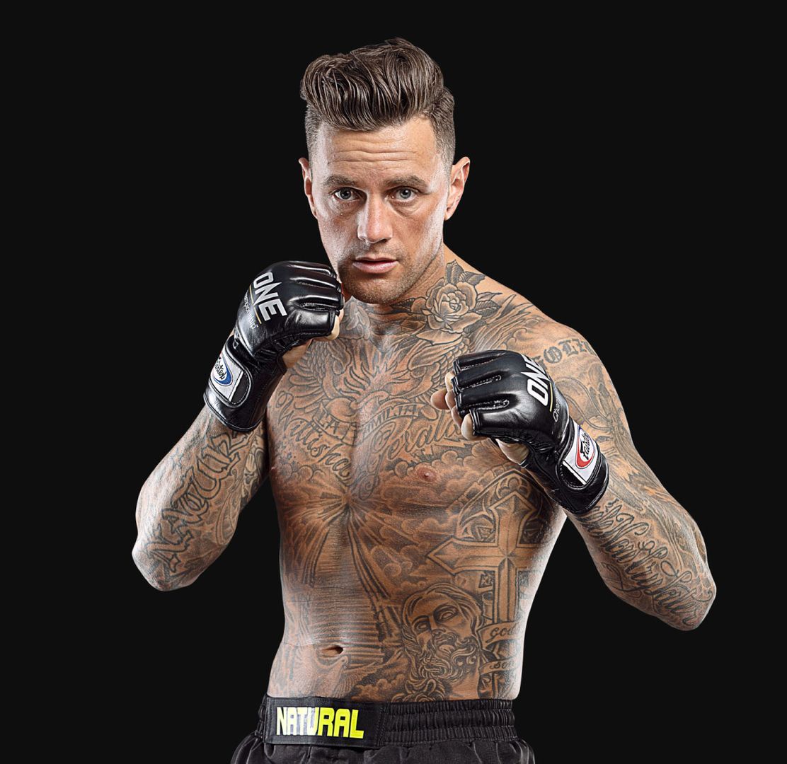 Nieky_Holzken hero 1200x1165 1