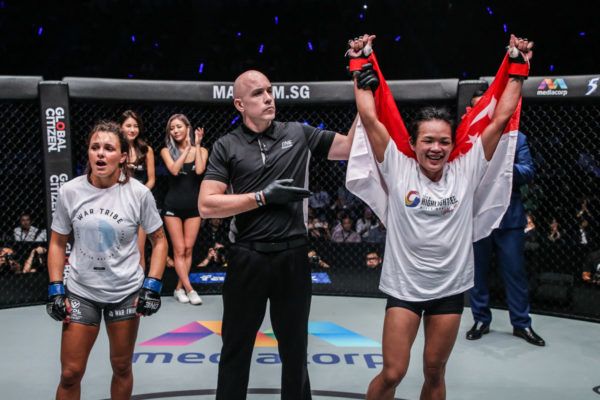 Tiffany Teo celebrates her win against Michelle Nicolini