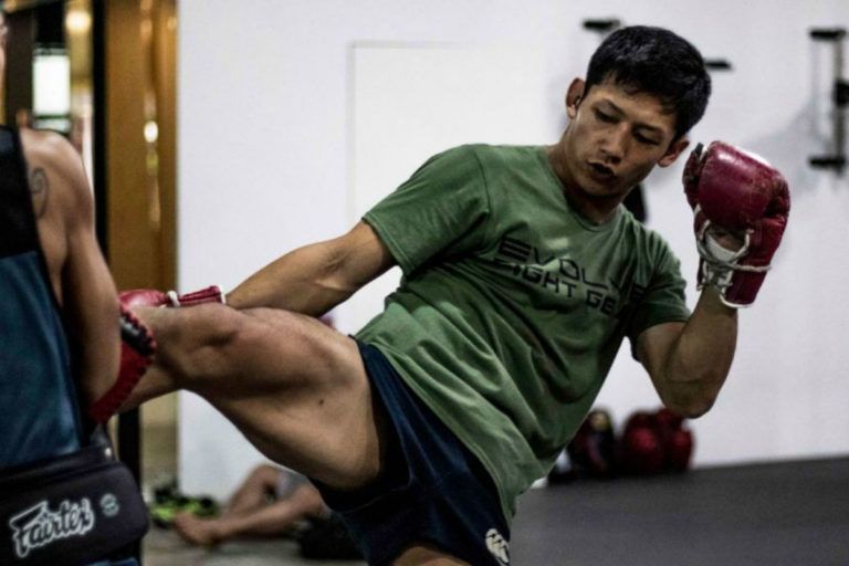 Japanese kickboxing champion Hiroki Akimoto practices