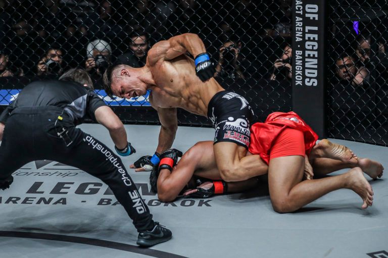 American MMA fighter Lowen Tynanes grounds and pounds Honorio Banario