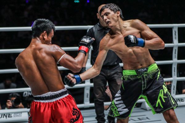 Alaverdi Ramazanov faces Kongsak PK.Saenchaimuaythaigym at ONE: CLASH OF LEGENDS in Bangkok, Thailand