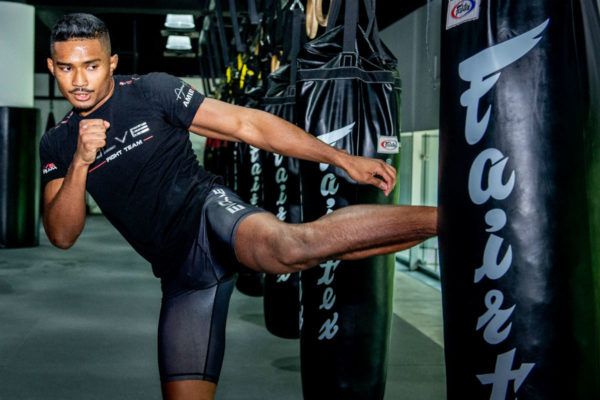 Amir Khan TE1_7004 600x400