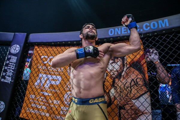 Garry Tonon DC 2513 600x400