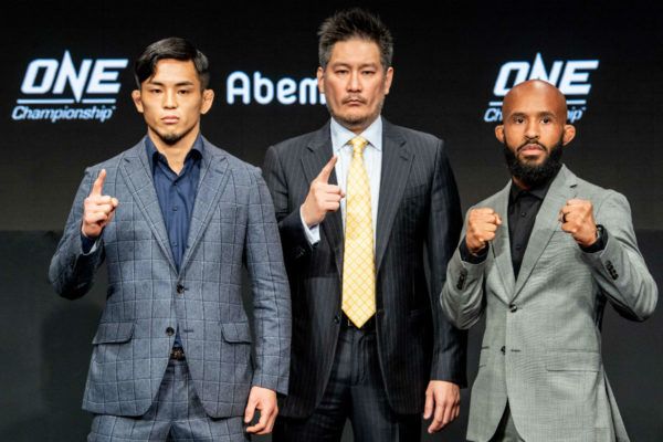 Yuya Wakamatsu Demetrious Johnson BBB_2389 600x400