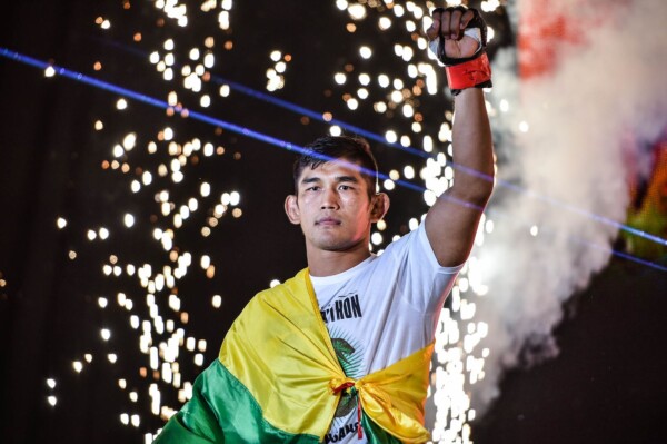 one world champion aung la n sang