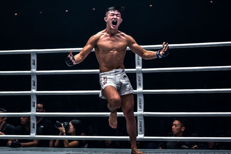 Christian Lee celebrates winning the ONE Lightweight World Title