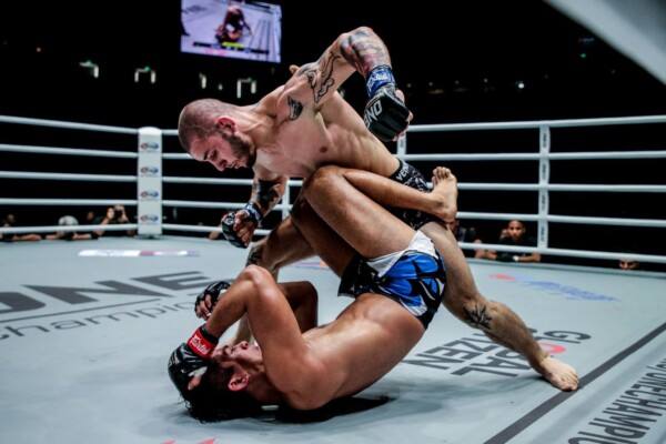 Iurie Lapicus defeats Shannon Wiratchai