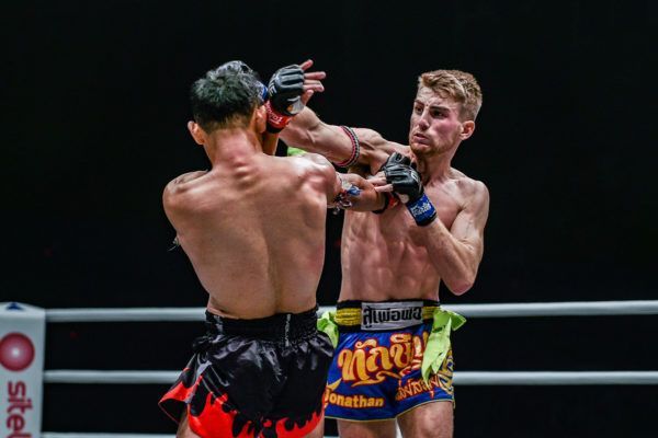 Jonathan Haggerty cracks Sam-A Gaiyanghadao