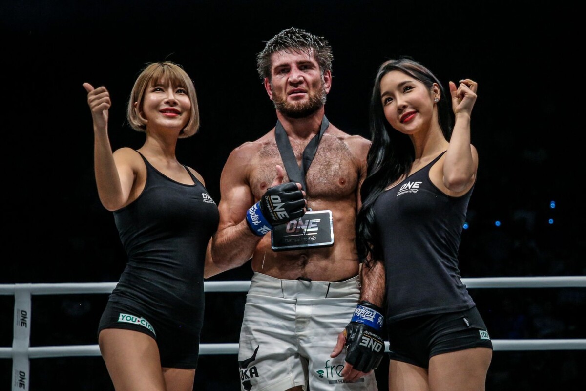 Marat Gafurov celebrates his defeat of Tetsuya Yamada