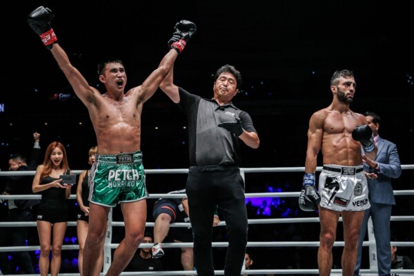 Emotional Petchmorakot Reveals How He Beat Petrosyan