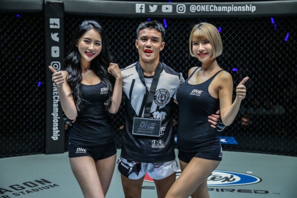 Pongsiri Mitsatit DCIMG_2984 600x400