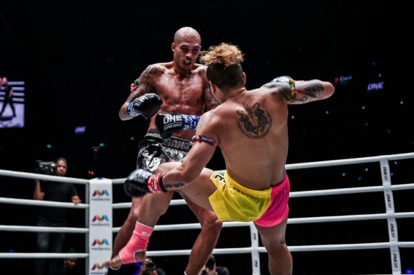 Samy Sana Upsets Yodsanklai In Kickboxing World Grand Prix War One Championship The Home Of 